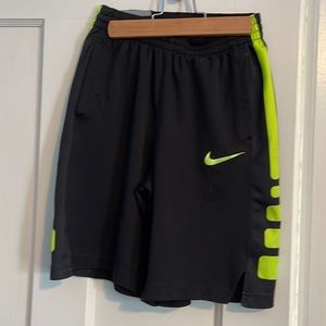 Nike Elite boys shorts, size L, EUC